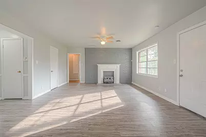 5646 Cedarburg Drive, Houston, TX 77048 - Photo 3