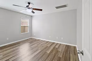 15607 Sheldon Ridge Way, Houston, TX 77044 - Photo 11