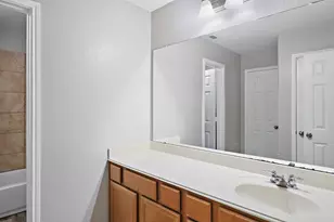 15607 Sheldon Ridge Way, Houston, TX 77044 - Photo 23