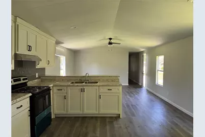 1915 W Sealy Street, Alvin, TX 77511 - Photo 5