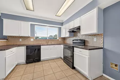 10711 Fallbrook Drive, Houston, TX 77064 - Photo 13