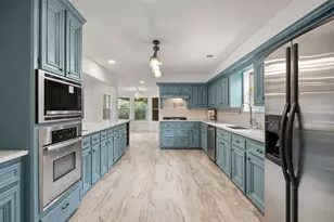 14710 Oak Bluff Ct, Houston, TX 77070 - Photo 15