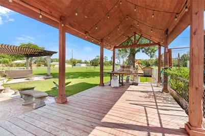 9203 Avenue G, Liverpool, TX 77577 - Photo 31