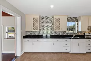 9203 Avenue G, Liverpool, TX 77577 - Photo 7