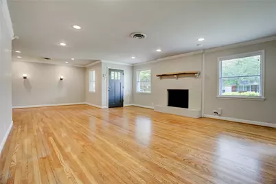 9829 Larston Street, Houston, TX 77055 - Photo 5