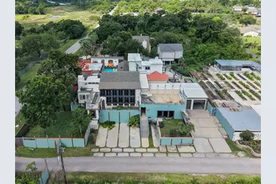 614 Pine Gully Road, Seabrook, TX 77586 - Photo 3