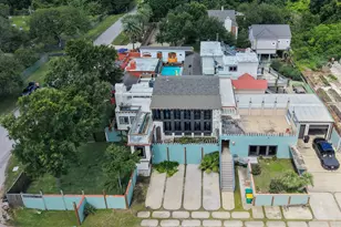 614 Pine Gully Rd, Seabrook, TX 77586 - Photo 1