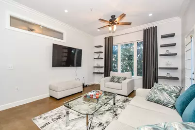 1900 Genesee Street #104, Houston, TX 77006 - Photo 11