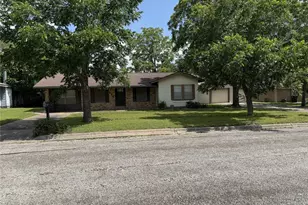 203 E Anderson, Schulenburg, TX 78956 - Photo 3