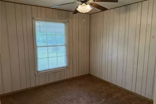 203 E Anderson, Schulenburg, TX 78956 - Photo 17