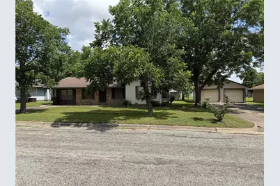 203 E Anderson, Schulenburg, TX 78956 - Photo 1