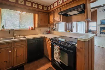 7 Lake Drive, Huntsville, TX 77320 - Photo 15