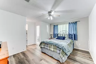 12211 Plumpoint Dr, Houston, TX 77099 - Photo 19