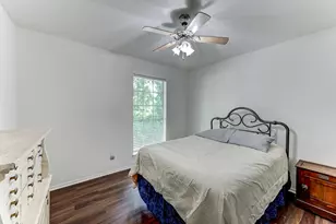 12211 Plumpoint Dr, Houston, TX 77099 - Photo 25