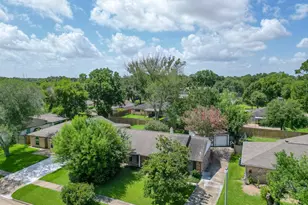 12211 Plumpoint Dr, Houston, TX 77099 - Photo 41