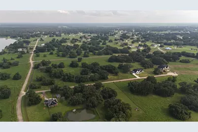 405 Pony Trail, Angleton, TX 77515 - Photo 9