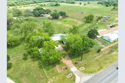 1001 US Highway 77 N, Hallettsville, TX 77964 - Photo 31