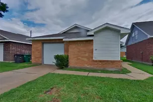 3234 Kelling St, Houston, TX 77045 - Photo 1