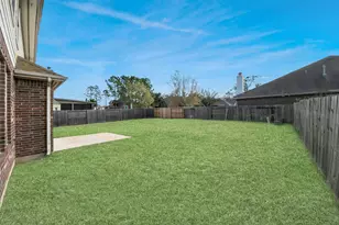 2423 Waterwood Dr, Sugar Land, TX 77479 - Photo 37