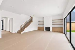 212 E 24th St, Houston, TX 77008 - Photo 9