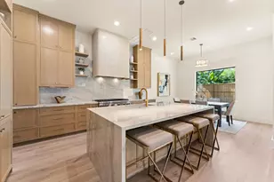 212 E 24th St, Houston, TX 77008 - Photo 9