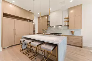 212 E 24th St, Houston, TX 77008 - Photo 7