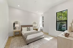 212 E 24th St, Houston, TX 77008 - Photo 31