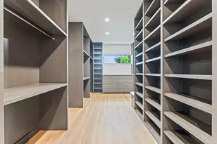 212 E 24th St, Houston, TX 77008 - Photo 19