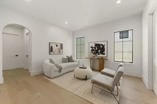 212 E 24th St, Houston, TX 77008 - Photo 21