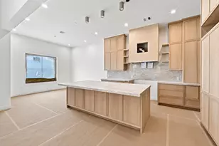 212 E 24th St, Houston, TX 77008 - Photo 7