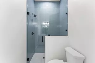212 E 24th St, Houston, TX 77008 - Photo 33