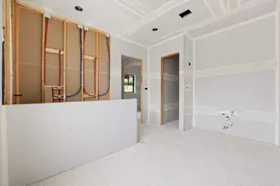 212 E 24th St, Houston, TX 77008 - Photo 13