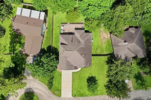 205 Kings Point St, Conroe, TX 77356 - Photo 27