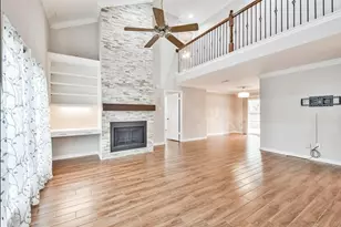 10327 Brickyard Ct, Houston, TX 77041 - Photo 3