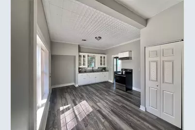 1211 W 2nd Street, Freeport, TX 77541 - Photo 9