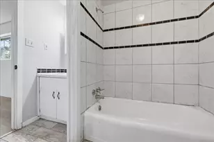 3890 Bristol Dr, Beaumont, TX 77707 - Photo 17