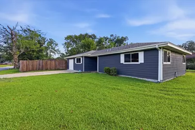 3890 Bristol Drive, Beaumont, TX 77707 - Photo 3