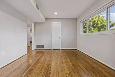 8621 Bob White Drive, Houston, TX 77074 - Photo 13