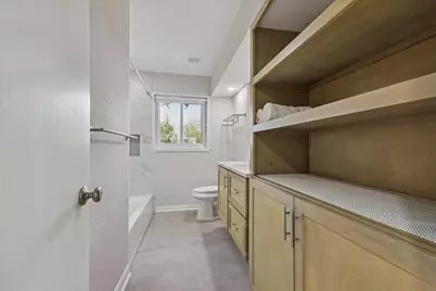 8621 Bob White Drive, Houston, TX 77074 - Photo 17