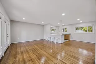 8621 Bob White Dr, Houston, TX 77074 - Photo 9