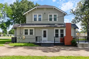 1320 7th St, Bay City, TX 77414 - Photo 5