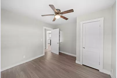 8 Jennische St, Baytown, TX 77520 - Photo 17