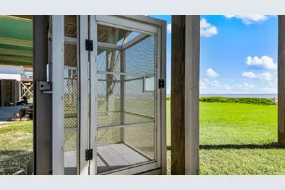 1524 Highway 87, Gilchrist, TX 77617 - Photo 25