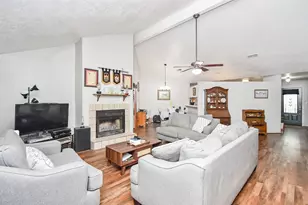 12726 Newberry St, Sugar Land, TX 77478 - Photo 5