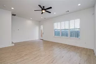 6420 Highland Pine Ln, Houston, TX 77091 - Photo 7