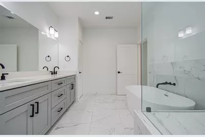 6420 Highland Pine Lane, Houston, TX 77091 - Photo 21