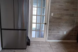 527 W 6th St, Freeport, TX 77541 - Photo 7