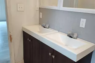 527 W 6th St, Freeport, TX 77541 - Photo 11