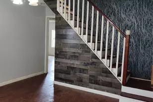 527 W 6th St, Freeport, TX 77541 - Photo 17