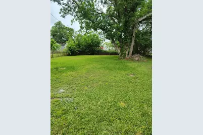 527 W 6th Street, Freeport, TX 77541 - Photo 25